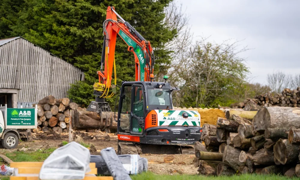 Our team live in Action (1)