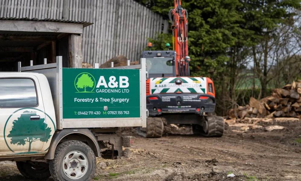 Our team live in Action (5)